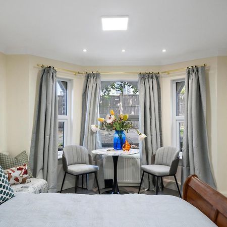 Leamington Park Studio With Parking Londra Exterior foto