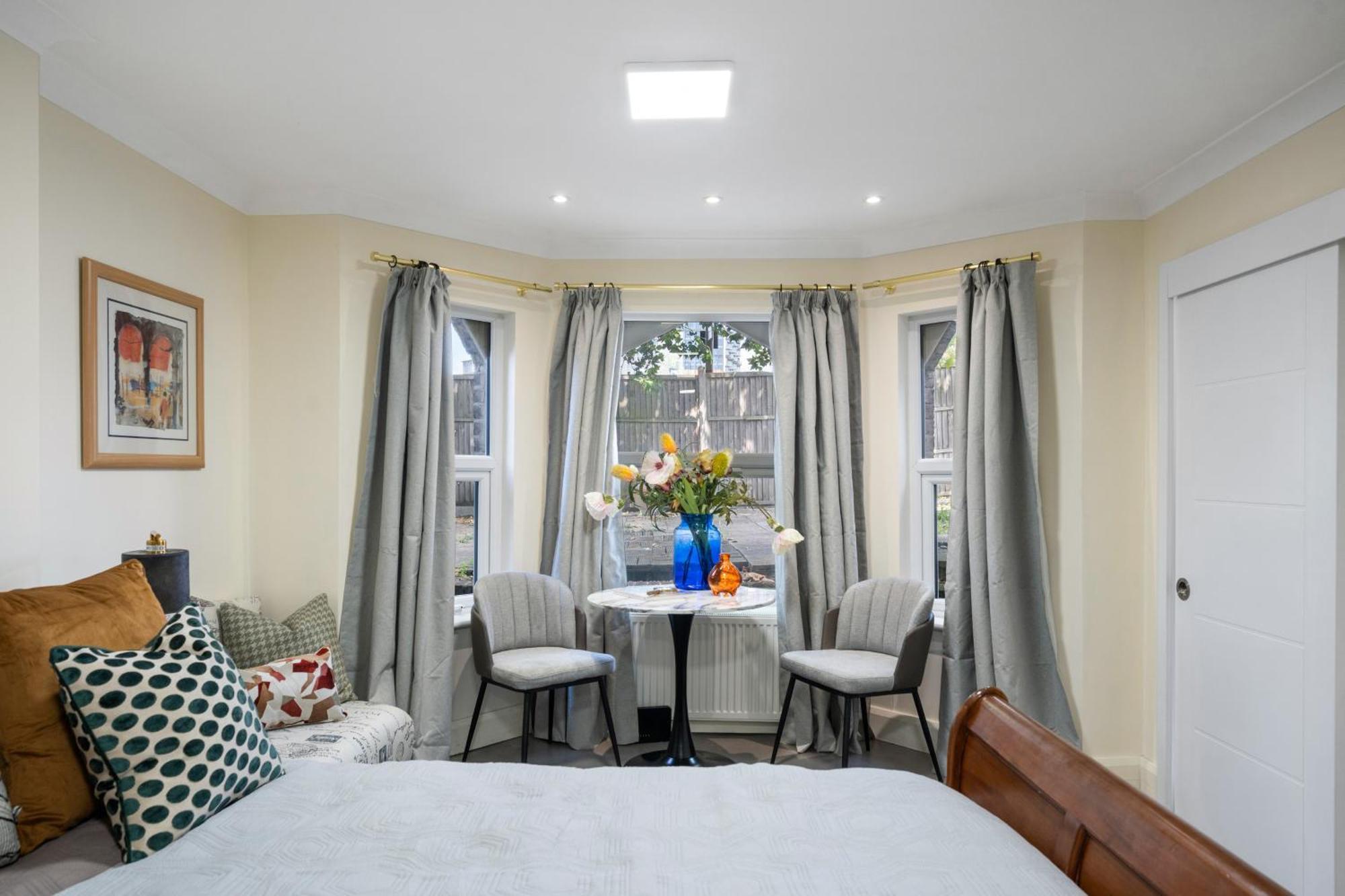 Leamington Park Studio With Parking Londra Exterior foto